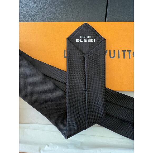 LOUIS VUITTON SPECIAL EDITION EMPLOYEE Forever Louis Vuitton Necktie*NEW IN BOX - Picture 5 of 5